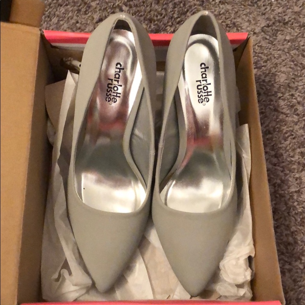 Grey Pumps